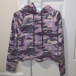 Wild Fable camo cropped sweatshirt